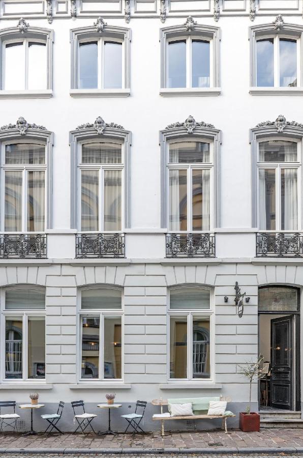 The Bank 1869 - Unique Guestrooms In The Historic Center Of Bruges Esterno foto