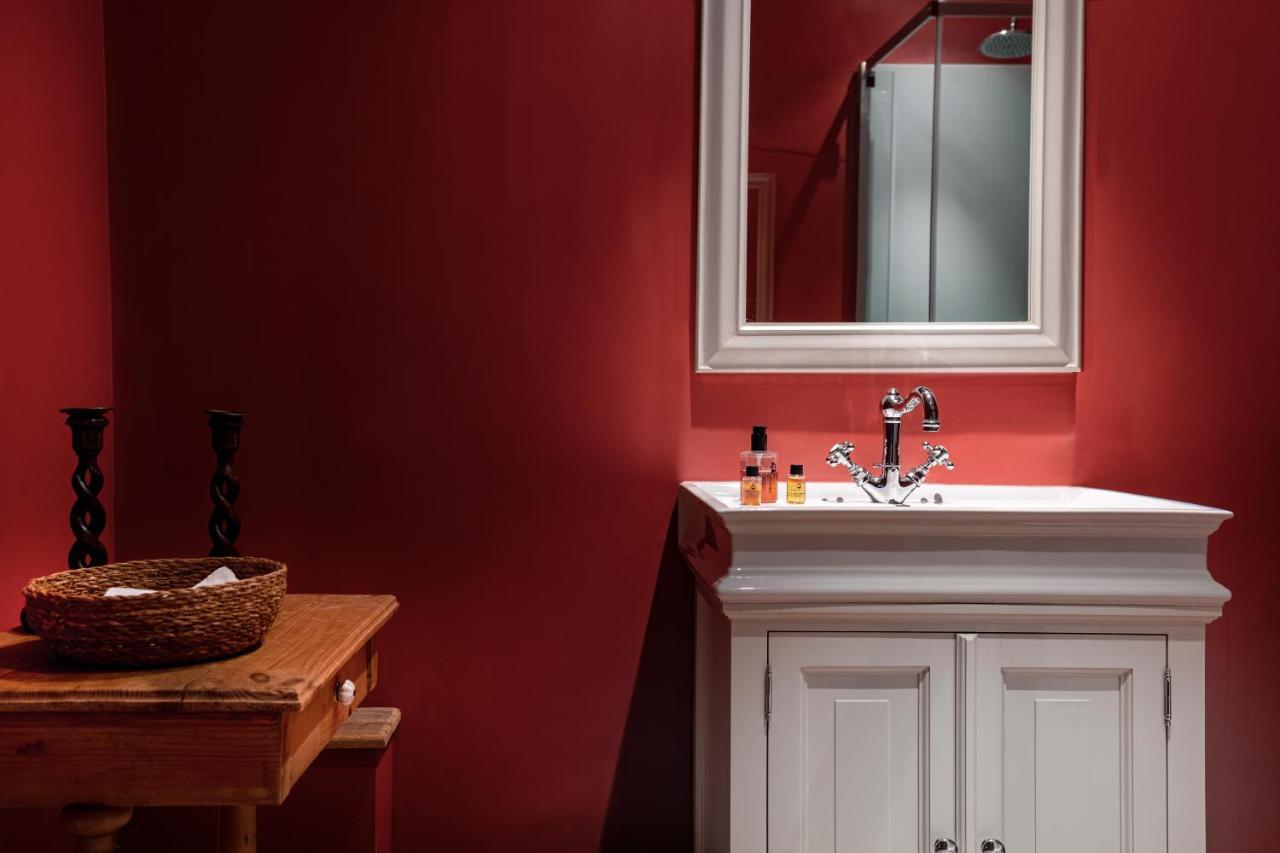 The Bank 1869 - Unique Guestrooms In The Historic Center Of Bruges Esterno foto