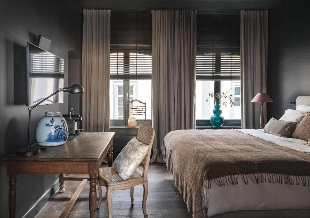 The Bank 1869 - Unique Guestrooms In The Historic Center Of Bruges Esterno foto